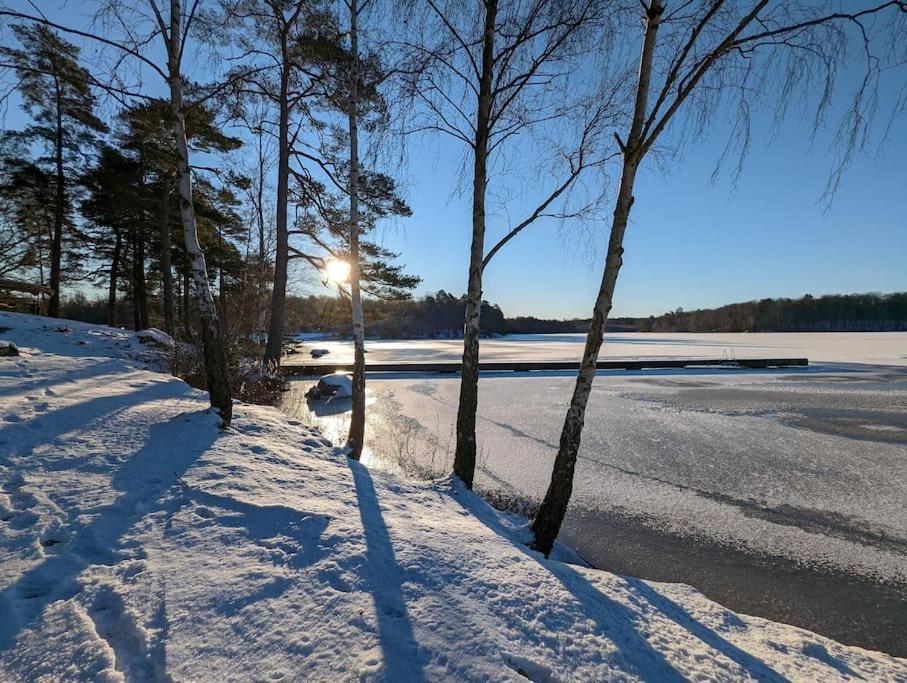 Beautiful And Cosy House Near The Lake Olofstrom Bagian luar foto